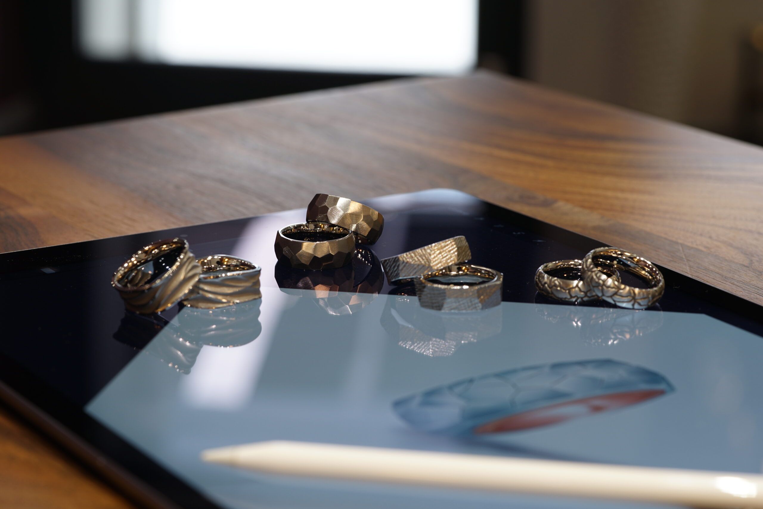 trauringe, eheringe, partnerringe, goldschmiede, juwelier, juniq, sahak, gleichgeschlechtliche Paare, Ehe für alle, juwelier, zurich, wedding, samesex, jewelry